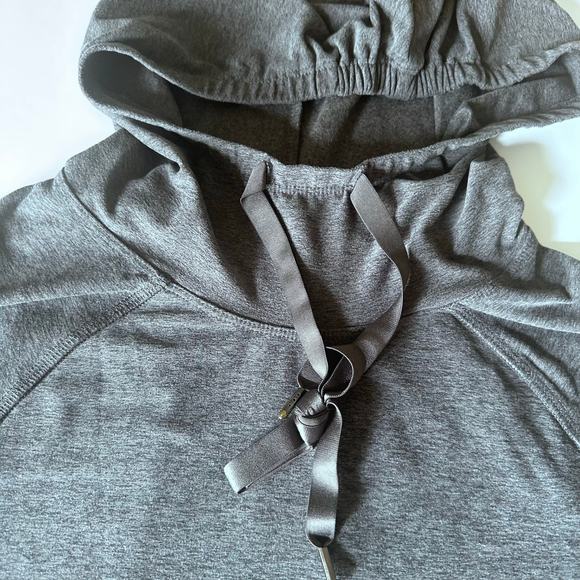Fabletics hooded pullover - Picture 4 of 6